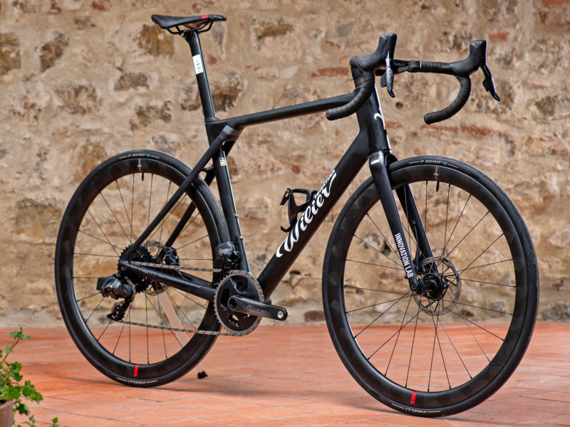 2023 Wilier Granturismo SLR bicicletta da corsa su strada endurance, c.  Bike Connection Agency, foto di Mirror Media,