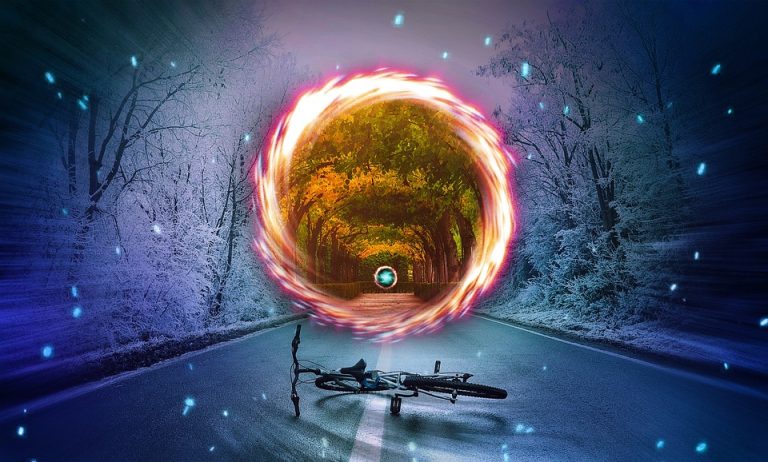 Velo abbandonato in strada con effetto visivo di anello di energia futuristica in ambientazione invernale.