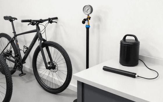 Pompa per bici con manometro per gonfiaggio di pneumatici da strada e MTB