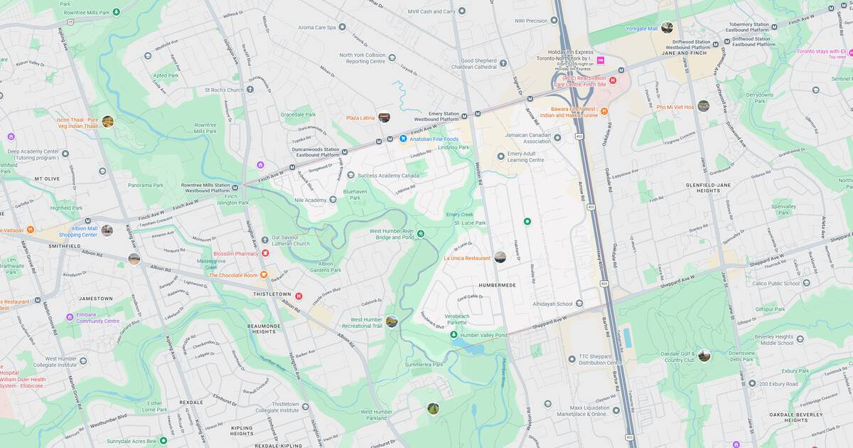 City map highlighting streets, parks, and transit lines for navigation.