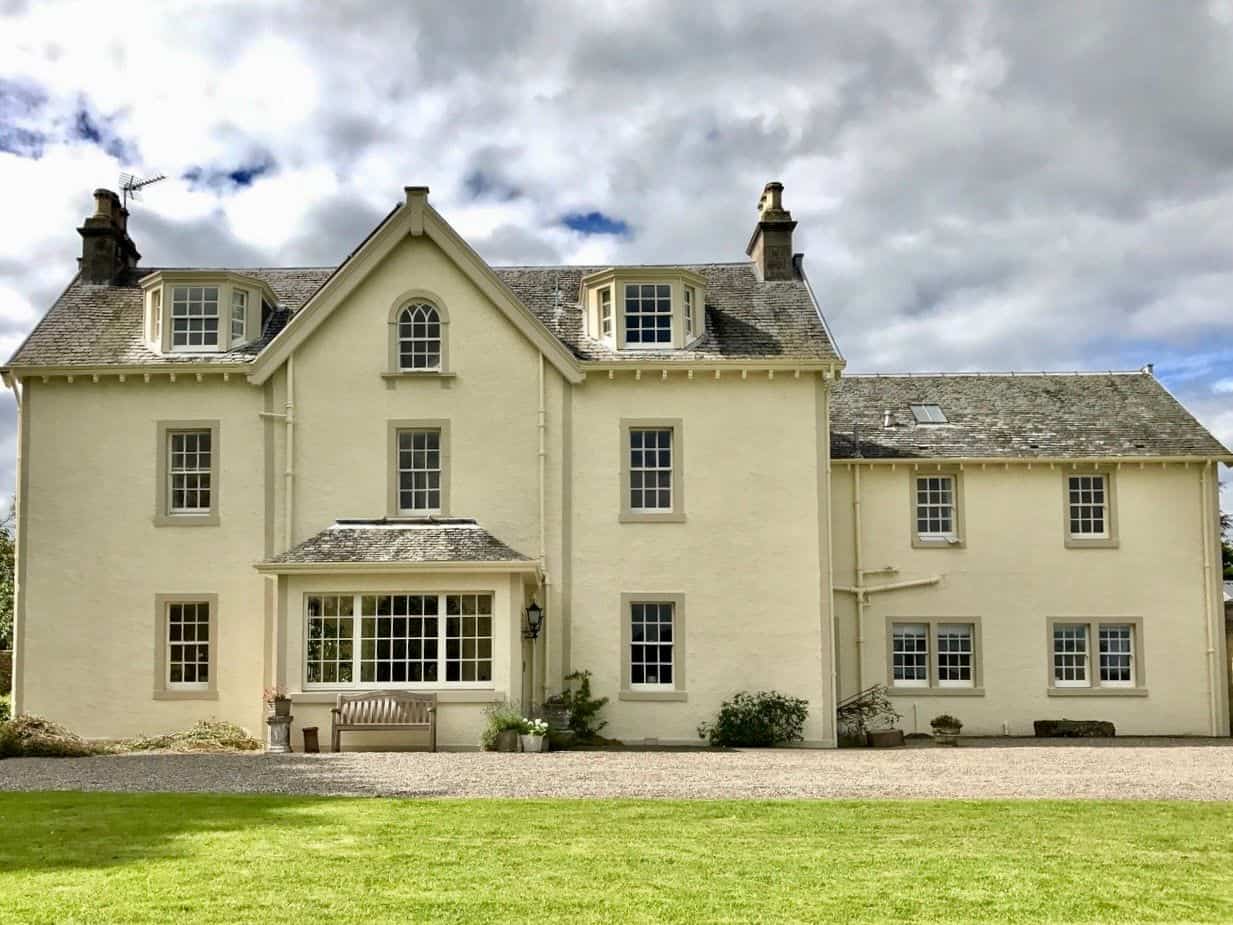 Elevate your Home's Exterior with These Expert Painting Tips