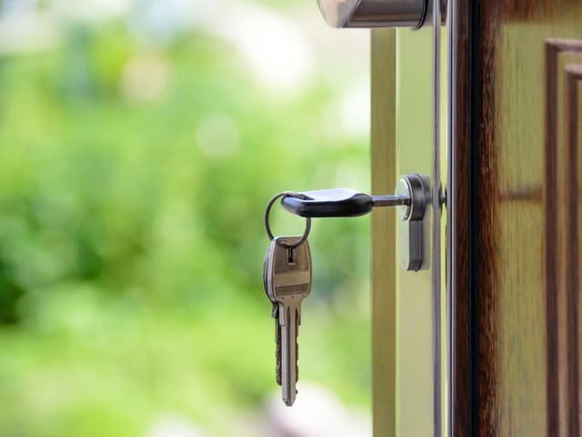 repossessed real estate properties