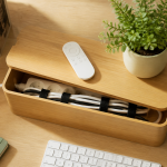 boite pour ranger les cables en bambou sur bureau