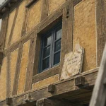 Colombage maison : façade en chêne et torchis, rénovation thermique