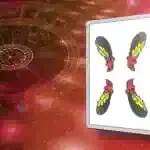Carta dei Quattro di Bastoni, simbolo di stabilità e successo nei tarocchi napoletani.