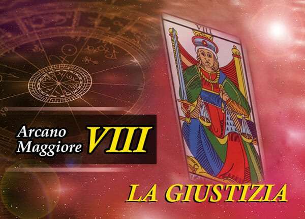 Carta dei Tarocchi: La Giustizia, simbolo di equilibrio e verità nelle letture di tarocchi.