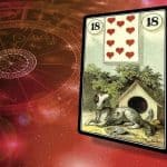 Sibilla con cane e cuccioli, simbolo di lealtà e protezione nelle carte di divinazione.