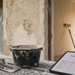 Enduit prix m2 : devis de rénovation, taloche et enduit sur façade
