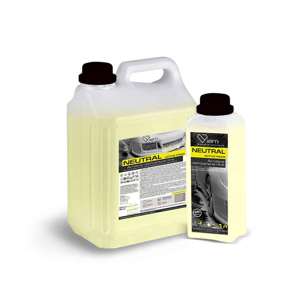 Професійна хімія для миття та полірування автомобілів.