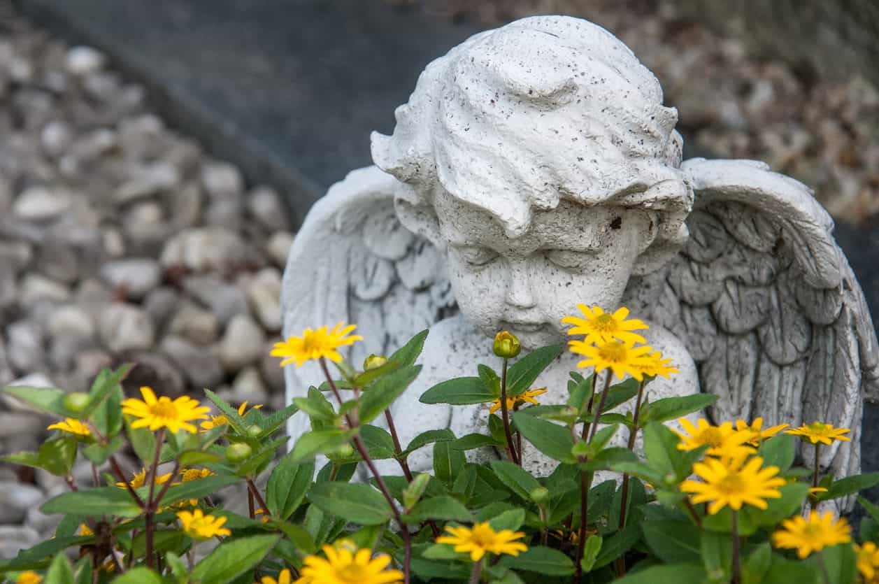 Little Girl Monument at White Rose Cemetery