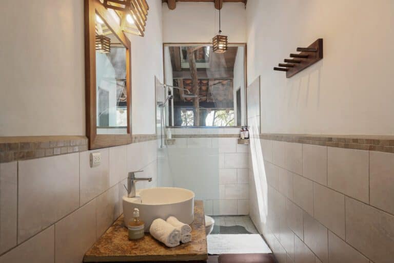 11-Villa_Cortez_Master_Bathroom_CC