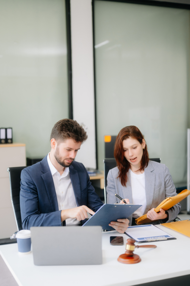 Corporate Payroll Services helps companies manage federal tax payments, unemployment tax and withholding tax.