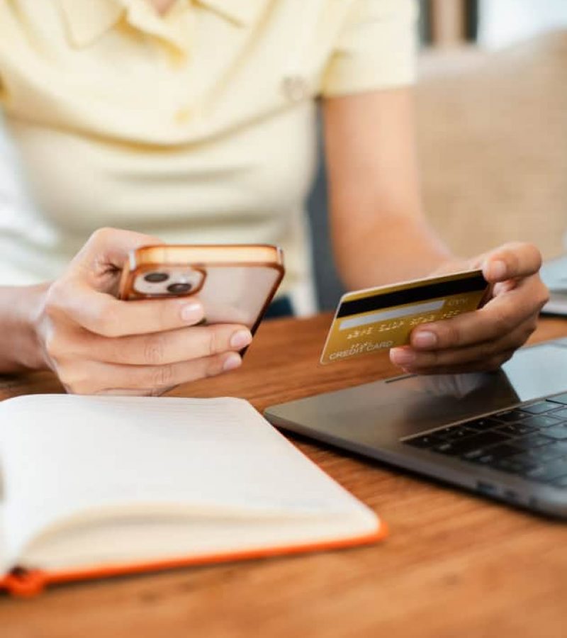 Corporate Payroll Services offers payroll cards that make pay day simple for all employees without bank access or direct deposit.