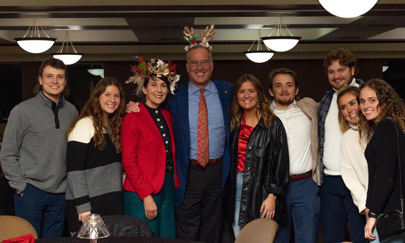 CSB and SJU students celebrate at annual holiday dinner | CSB+SJU