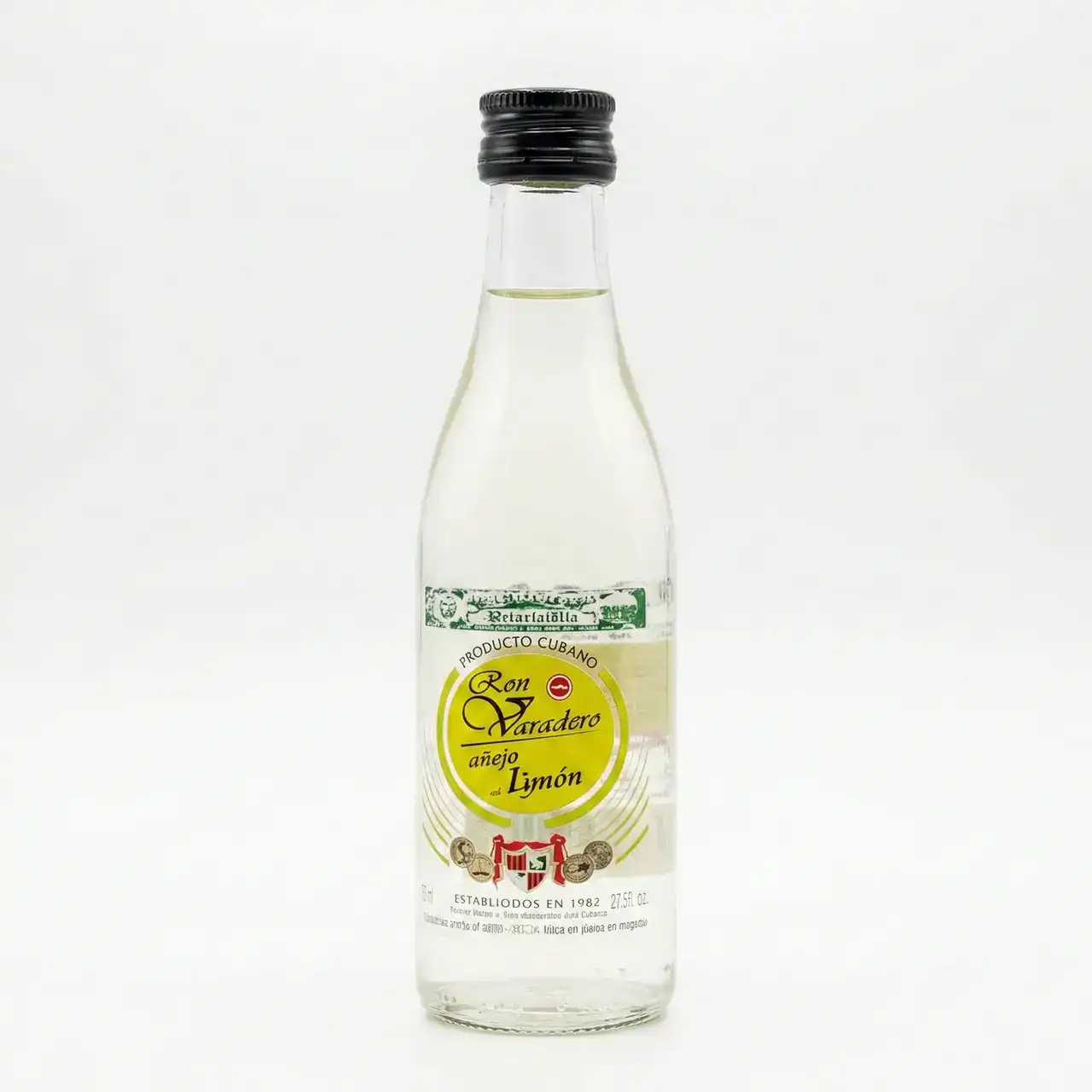 Botella de Ron Varadero añejo limón producto cubano