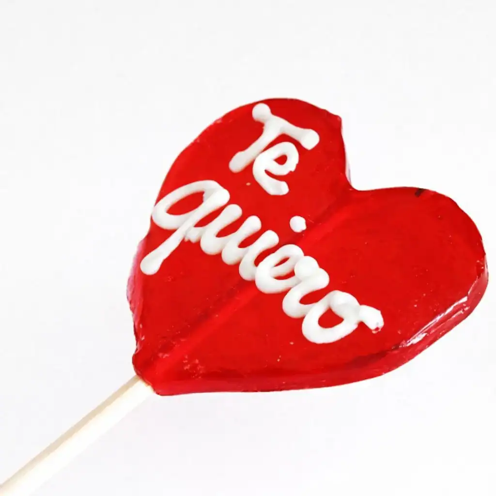 Lollipop corazón rojo con texto blanco 'Te quiero'