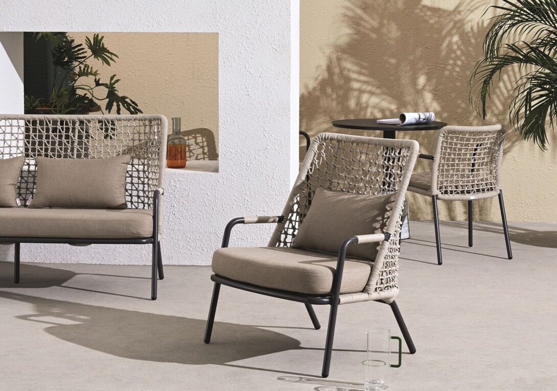 Kun Design Banyan Tree Lounge Armchair Anthracite, Sand and Sumbrella-10029