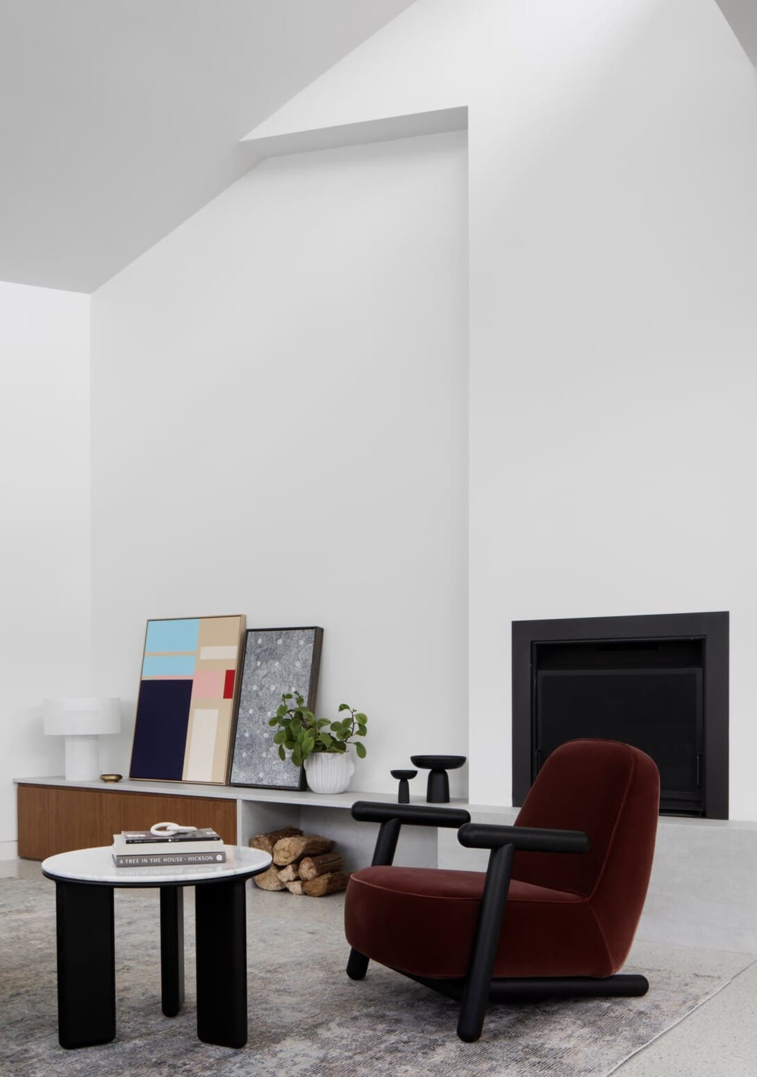 HC28 Oasis Occassional Tables: Black Oak and White Venetian Marble