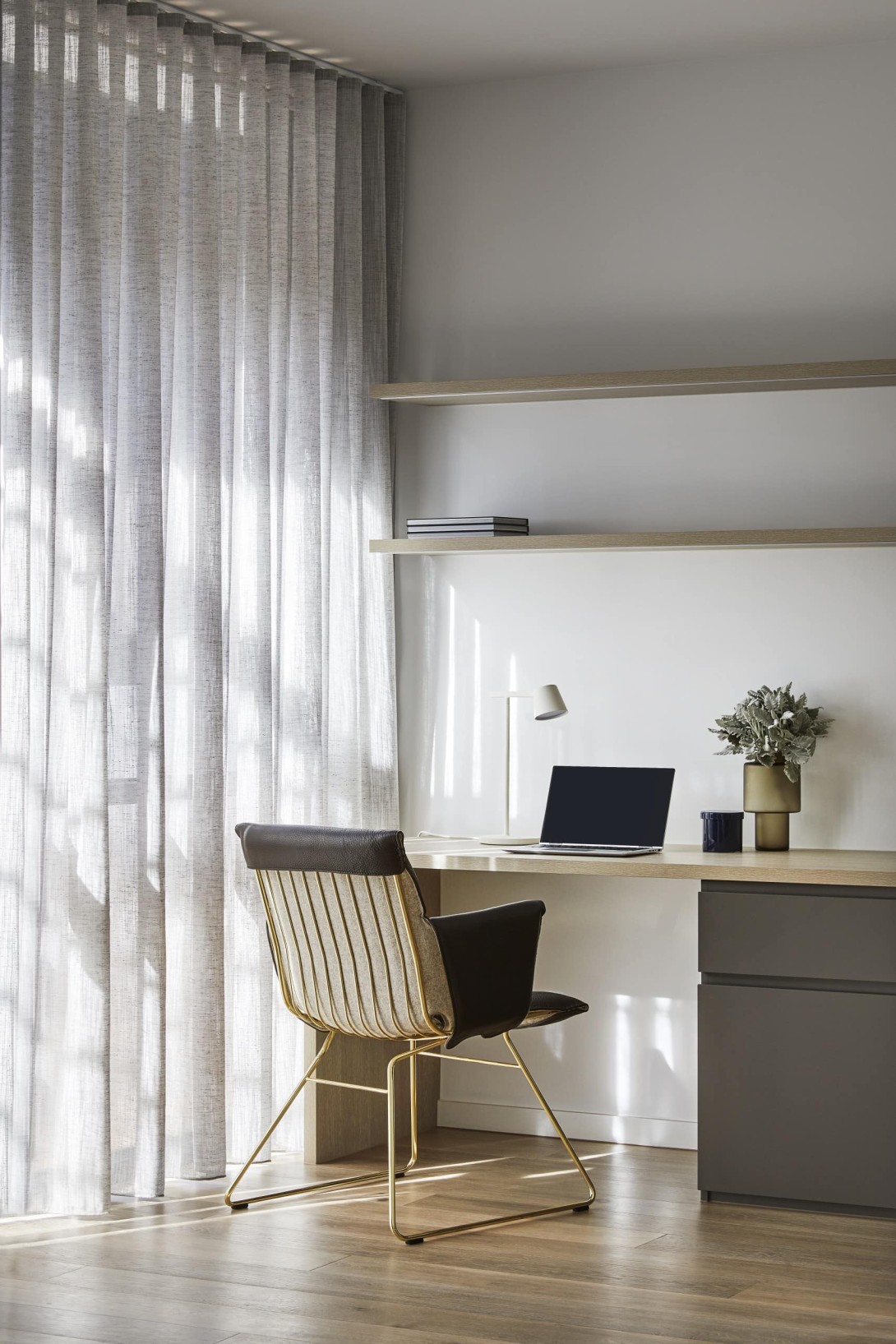 de Sede DS-515 Wire Chair With Armrests