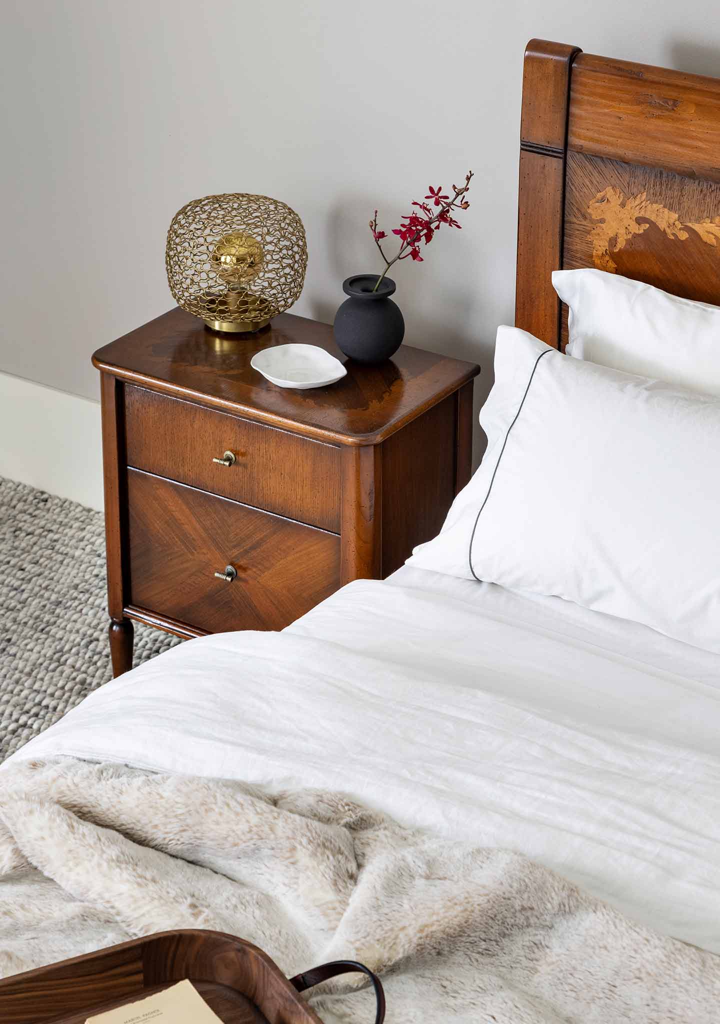 Arte-Brotto_Marchetti-Pompeii-Bedroom-Collection_Pierre-Chiaro-with-Inlay_Detail