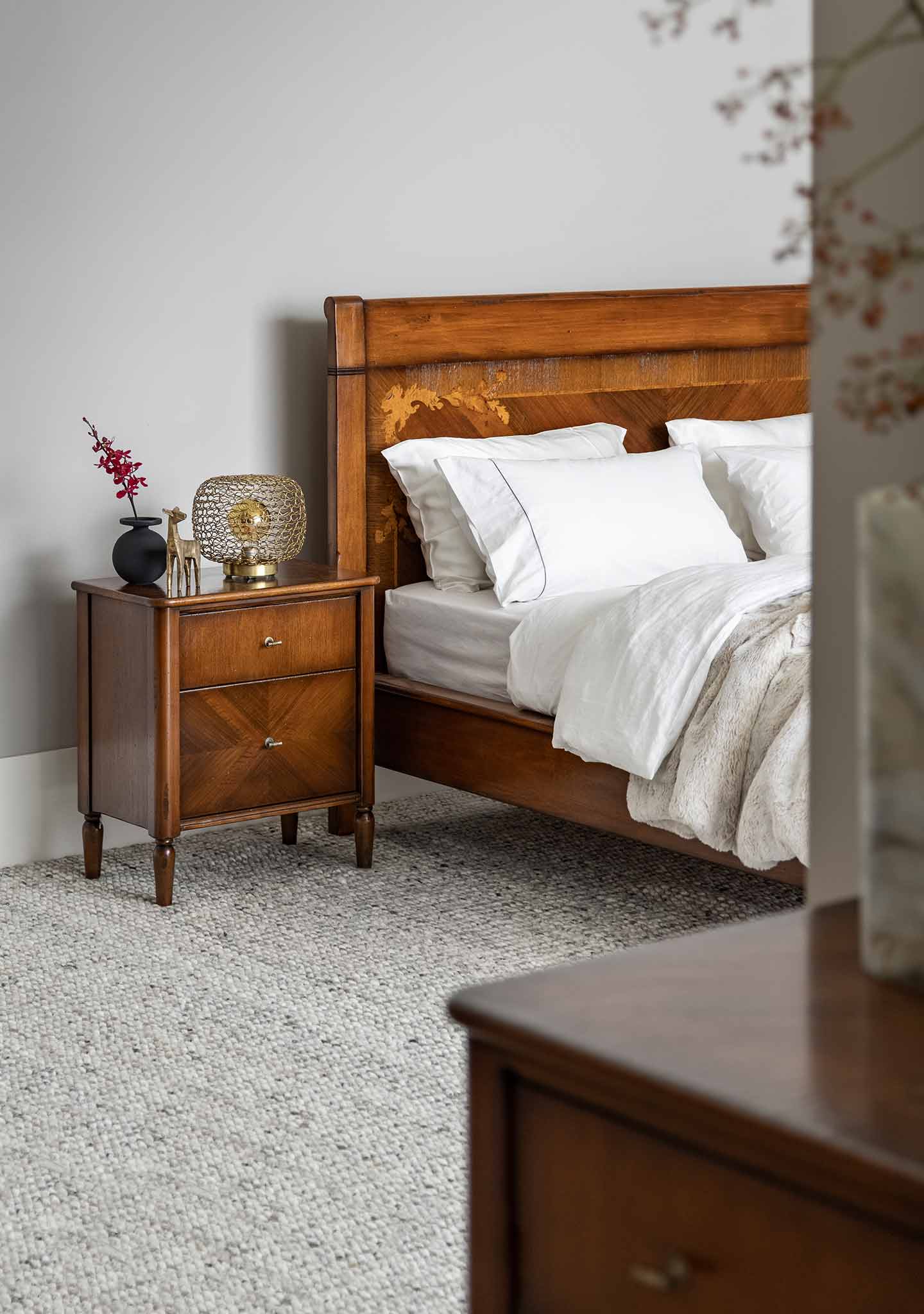 Arte-Brotto_Marchetti-Pompeii-Bedroom-Collection_Pierre-Chiaro-with-Inlay_Side