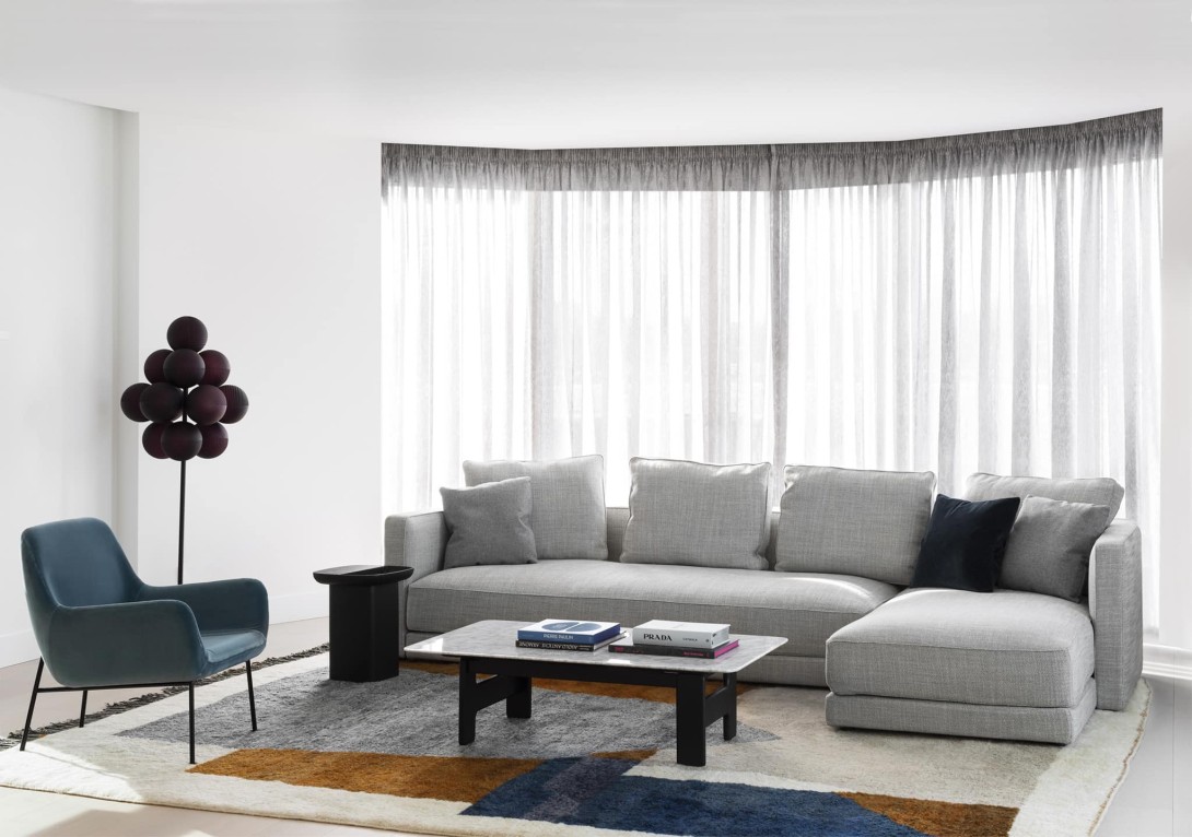 HC28 Cosmo Berlin Sectional Sofa