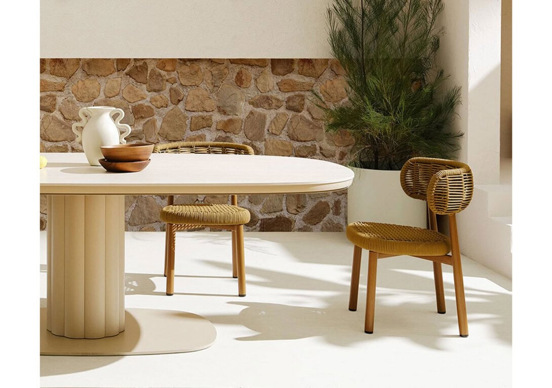 KUN Design: Lotus Pillar Dining Table