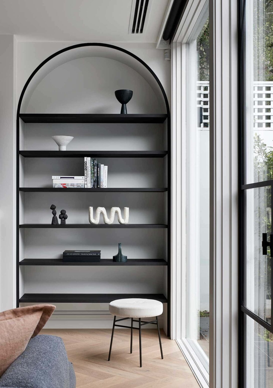 Ilot Stool Ligne Roset Balmerino Residence Studio Griffiths Swee Design Shannon McGrath
