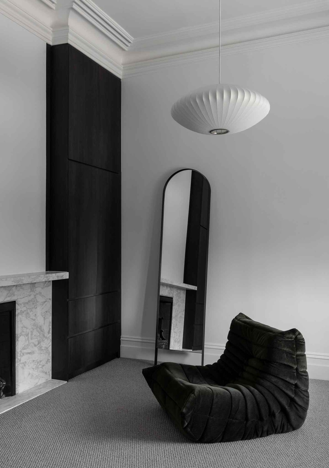 Tondo Mirror Black 550W Biasol Togo Fireside Ligne Roset Timothy Kaye
