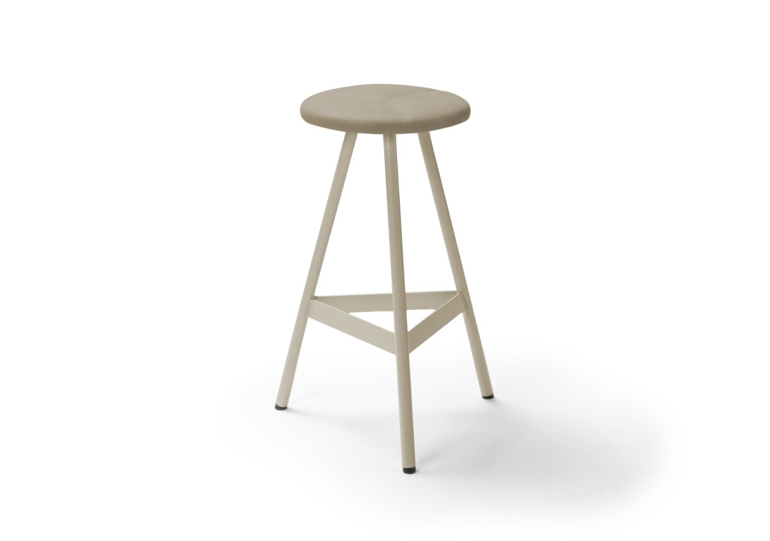 Biasol: Tre Mezzo Counter Stool 650H 470W 4701 Paperbark Matt Frame Pelle Ascona Dryleaf 9166 Leather Top