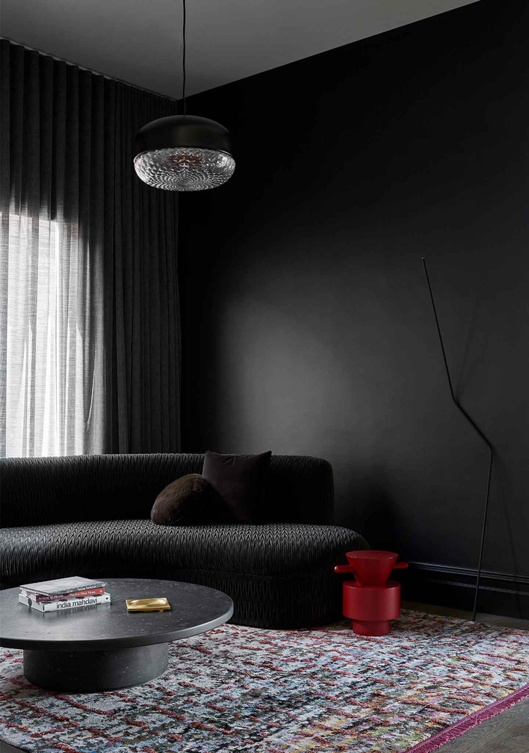 DS-612 Round Coffee Table Marble Belgian Blue de Sede Grain Cut Side Table Wittmann Bea Lambos Dave Kulesza Bagnato Moone Ponds Lights off