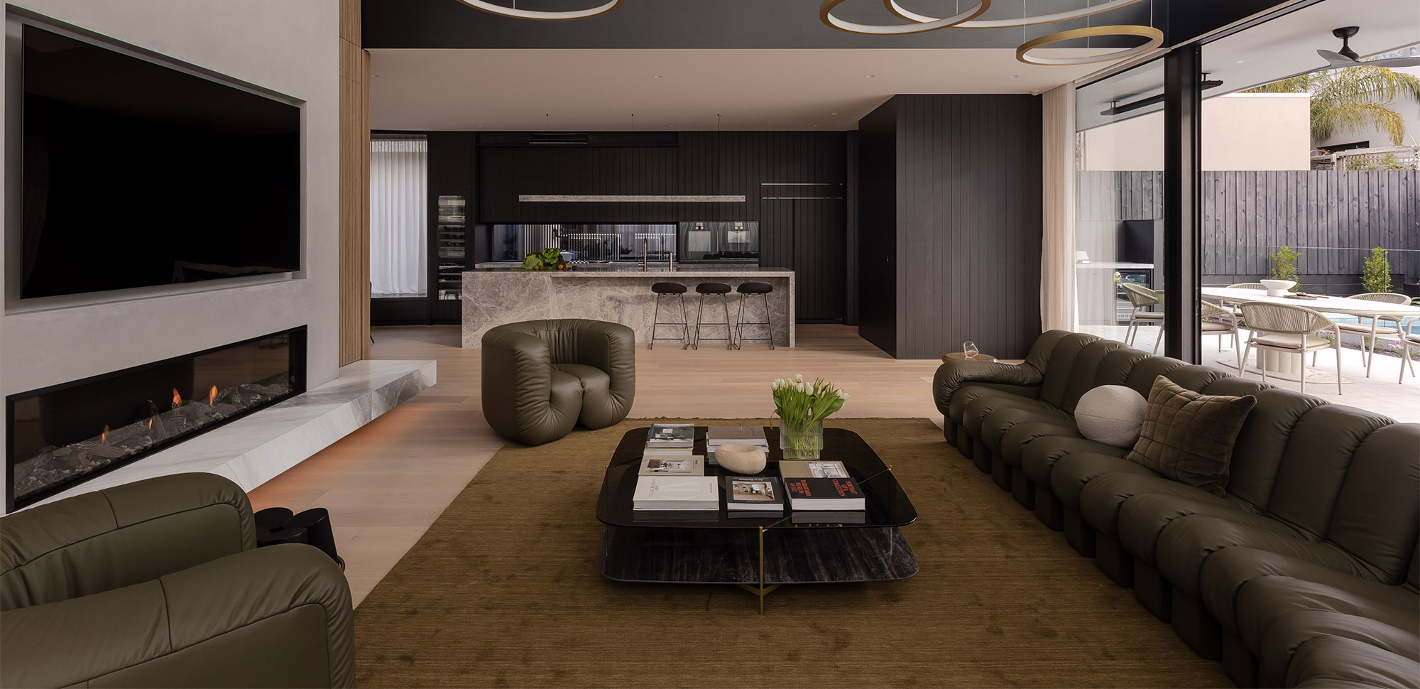 DOMO curated furniture, lighting and homewares. Iconic international brands across five metropolitan showrooms DS-600 DS-707 de Sede