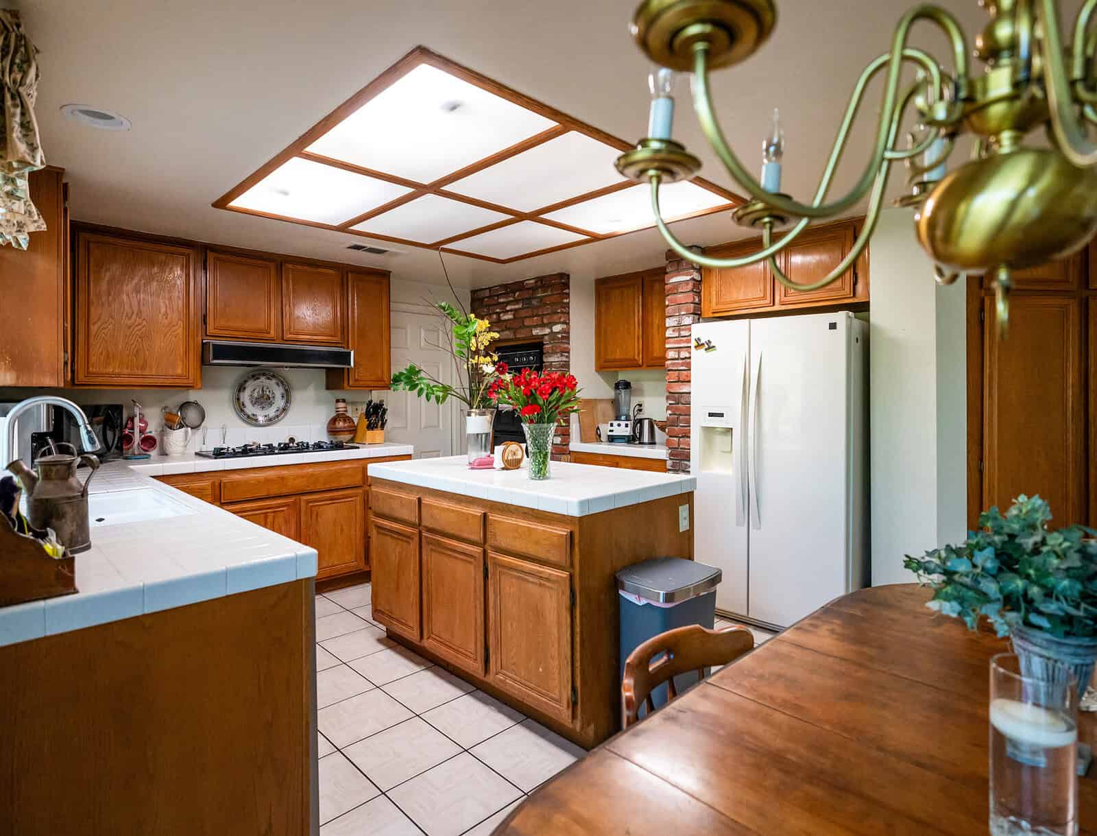 kitchen renovations prior to goldie hawn and the bros on celebrity iou