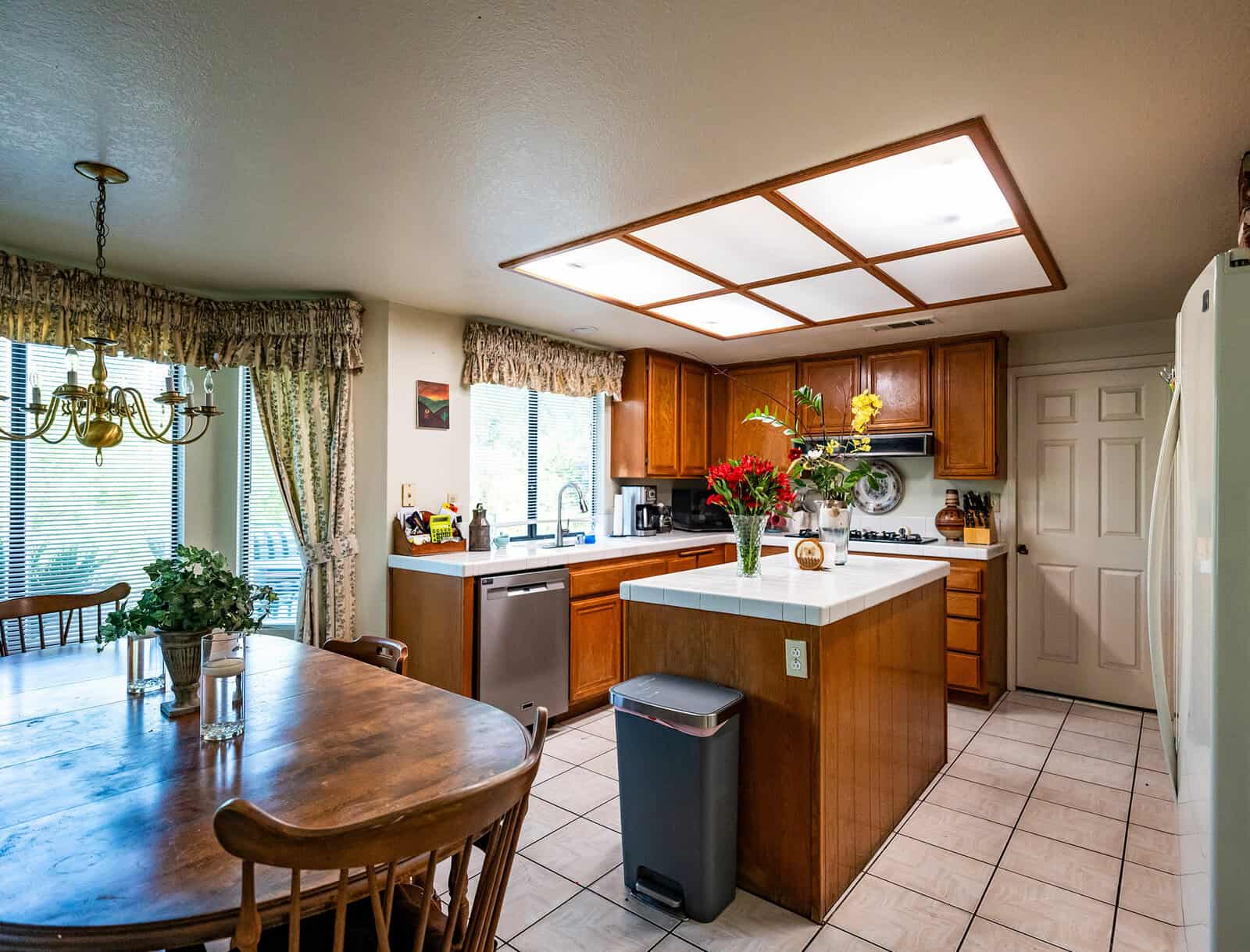 The kitchen prior to renovations with Goldie Hawn, as seen on Celebrity IOU.