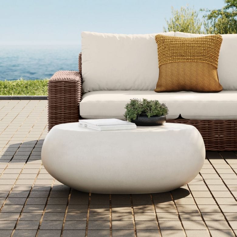 Indoor/Outdoor Oval Coffee Table