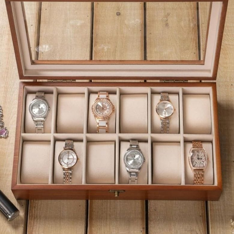 watch box with glass lid