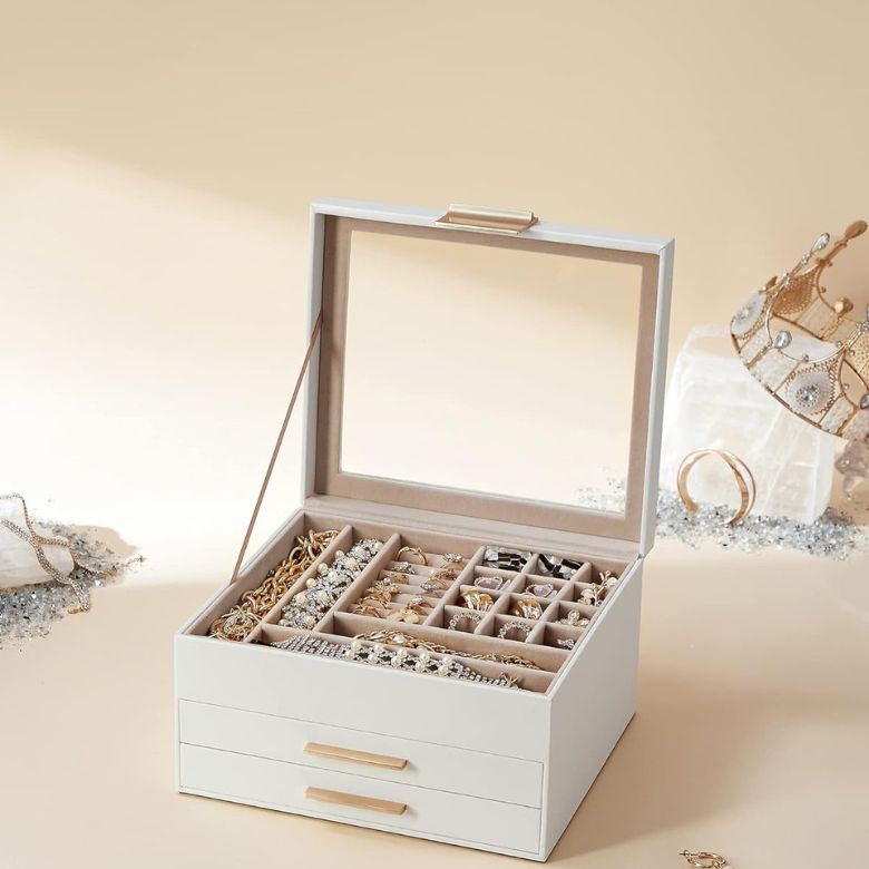 white jewelry box