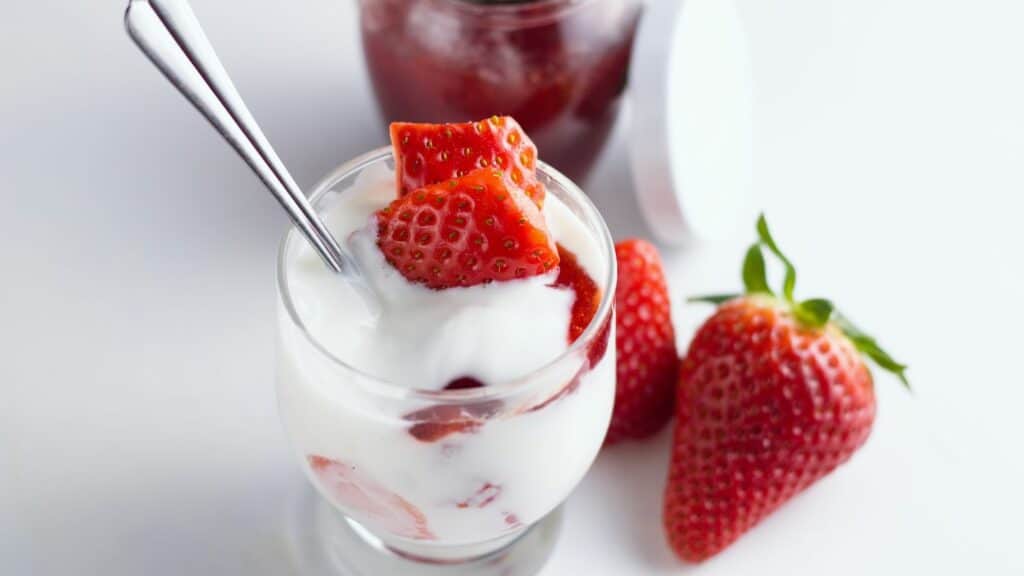 ph balance of strawberries-and-yogurt