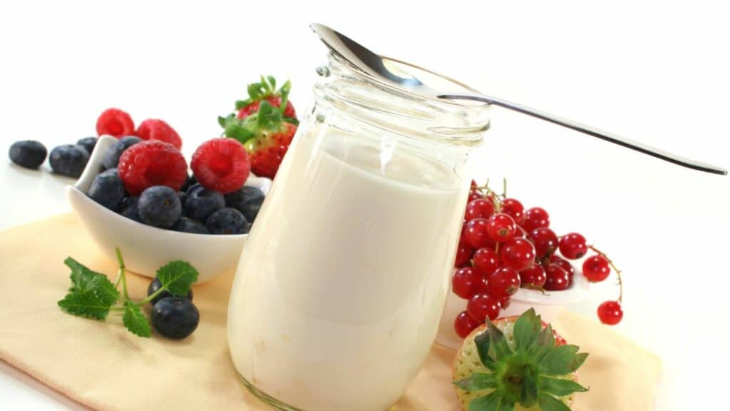 ph in fermented and cultured products like yogurt