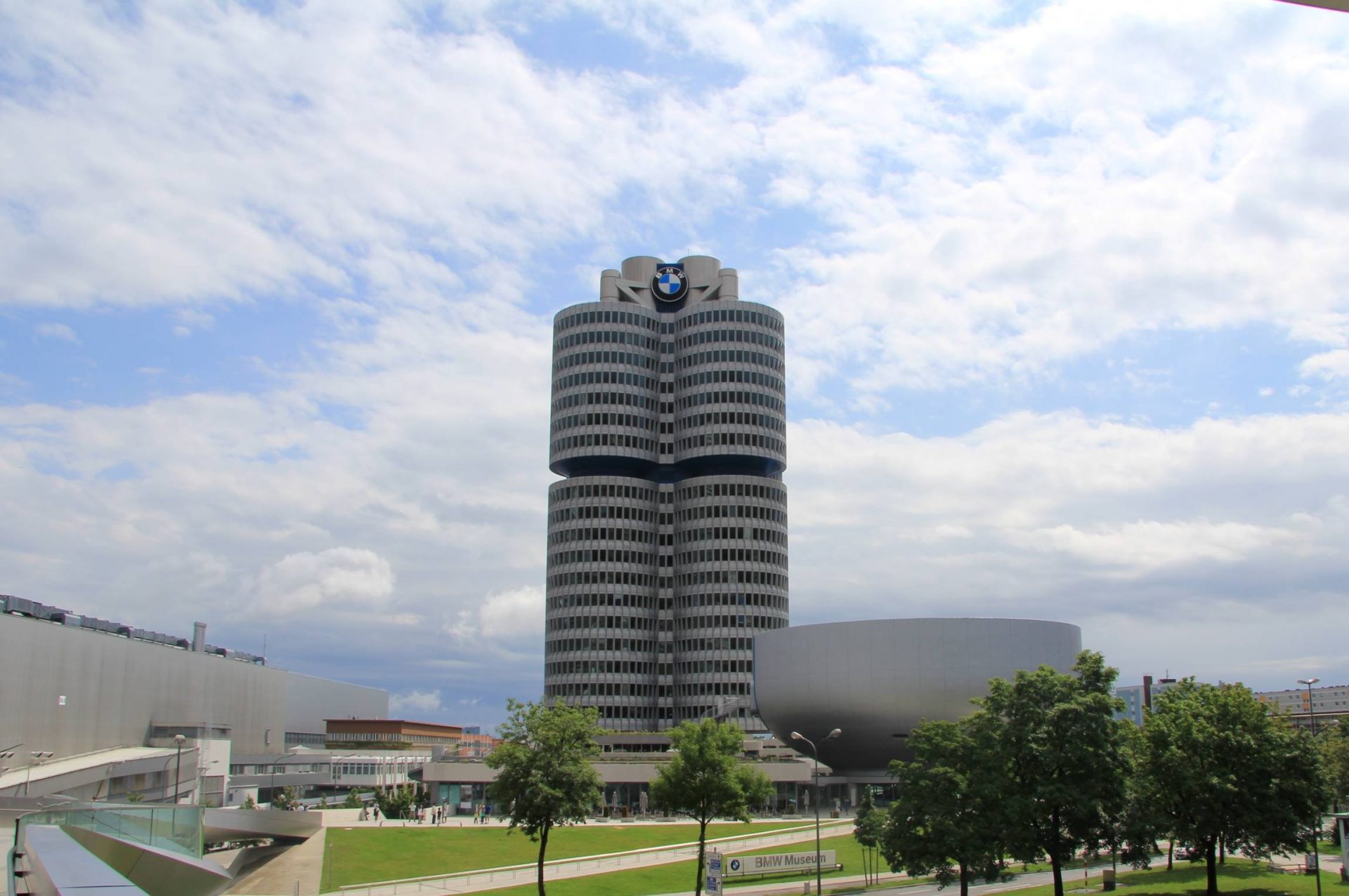 Музей BMW, Мюнхен, Германия. Июль, 2012