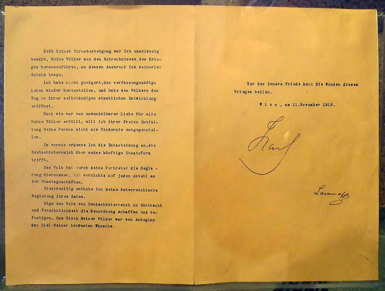 Декларация императора Карла об отречении от 11 ноября 1918 года, скрепленная подписью Генриха Ламмаша в качестве премьер-министра.
