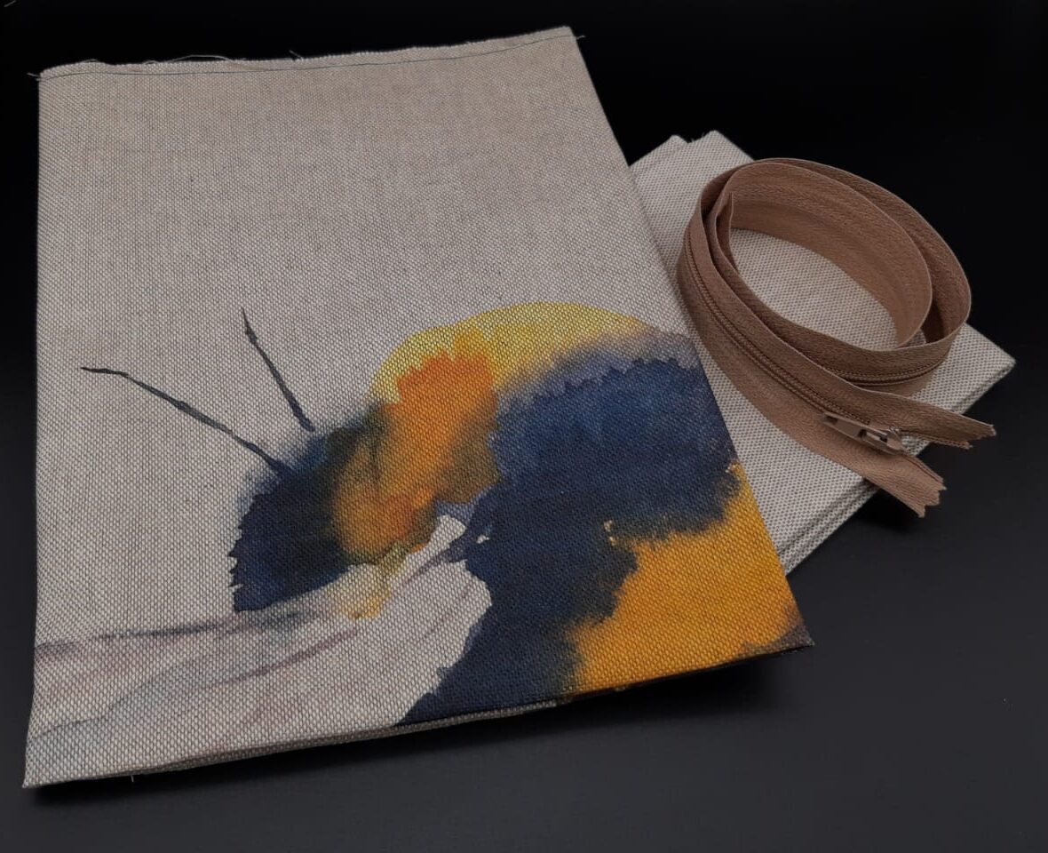 Cushion Kit Bee