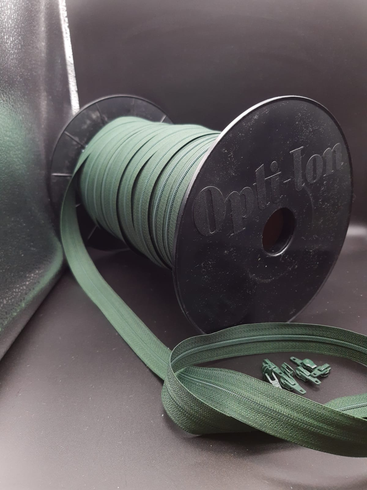 Continuous OPTI zip Nr. 3 - Forest Green - per metre