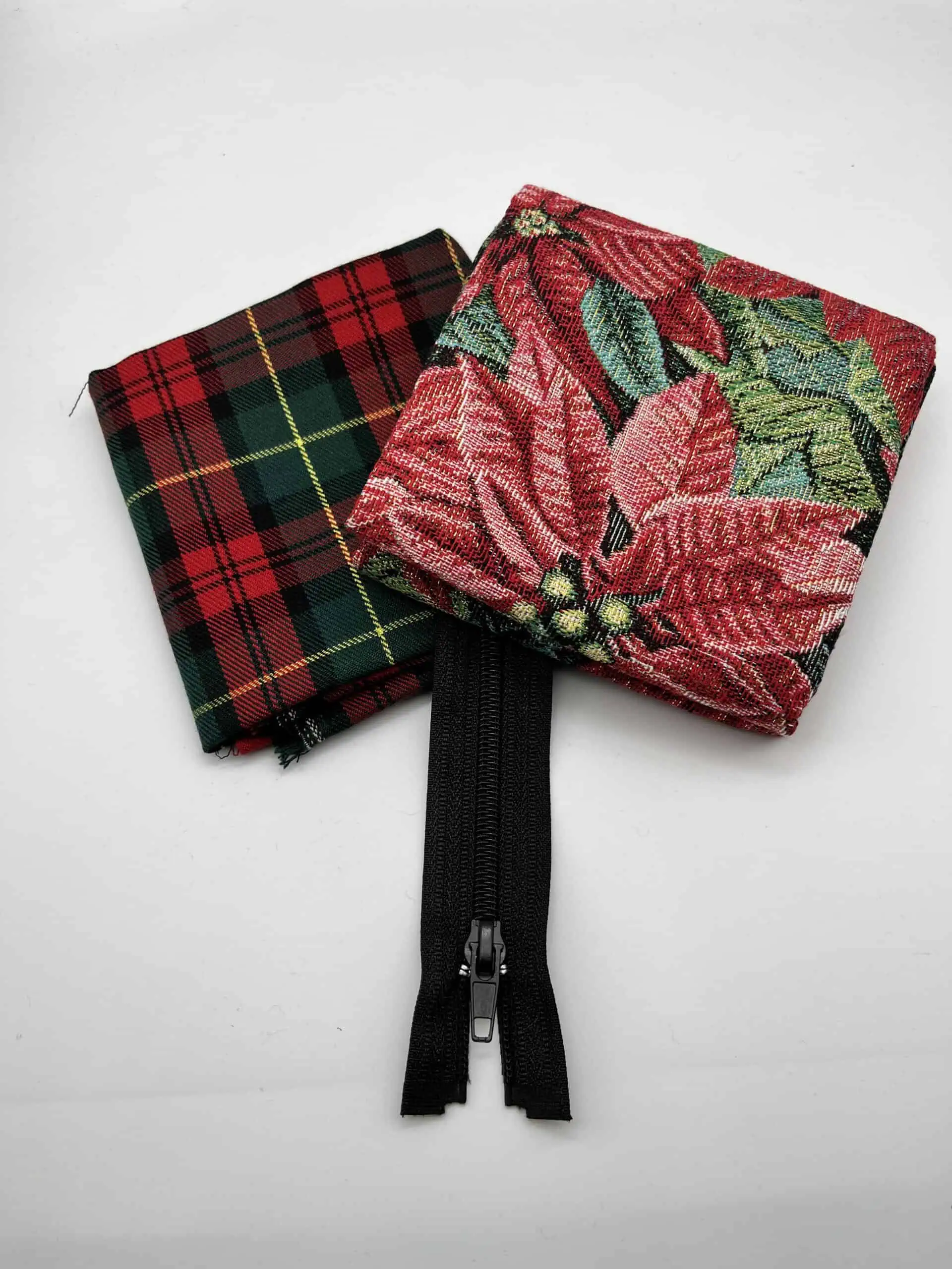 Cushion kit Poinsettia/tartan look with zip * - Image 3