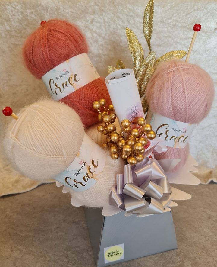 Yarn Bouquet Grace Aran Lace Hat, Scarf, Mittens