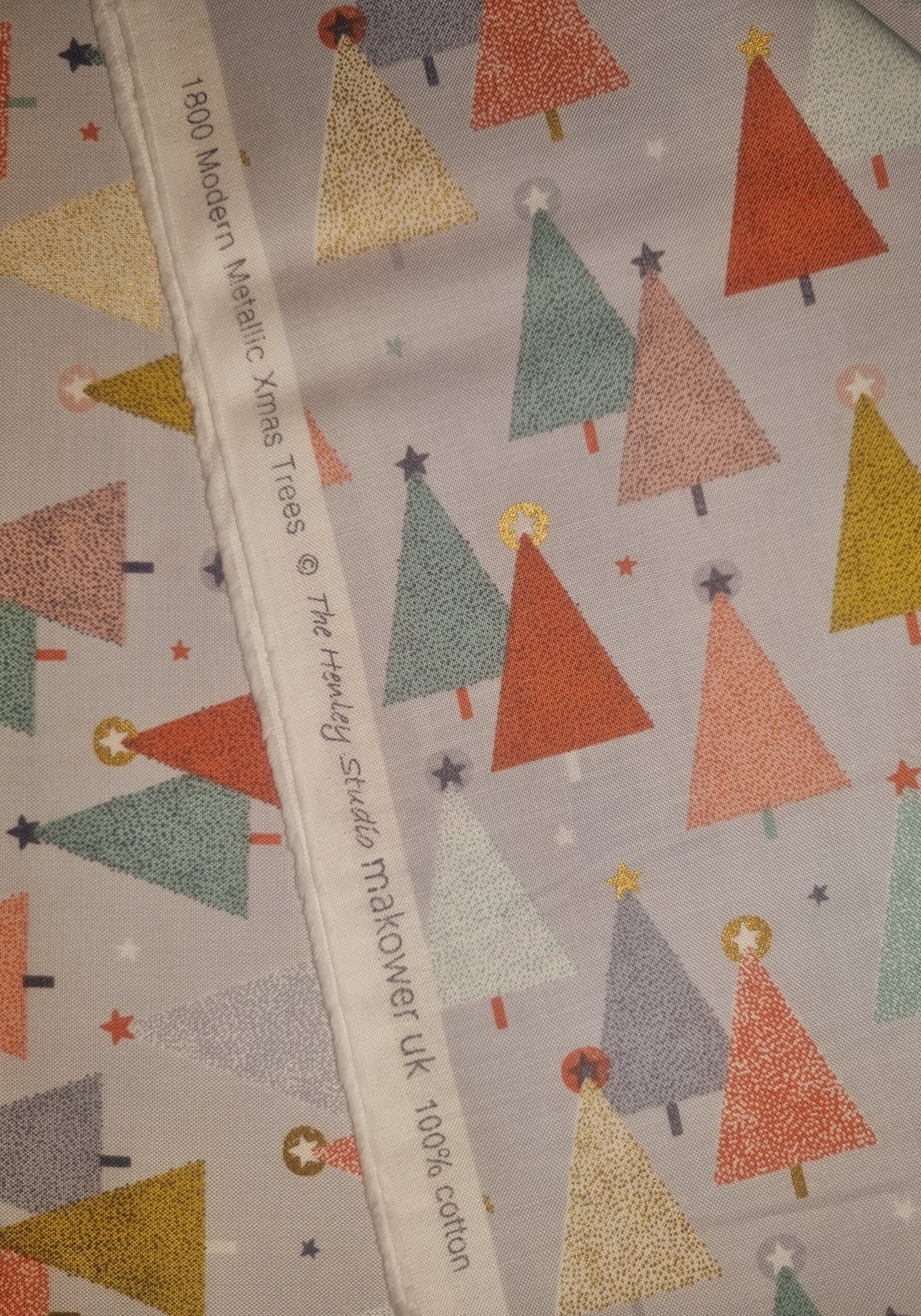 + '1800 Modern Metallic Xmas Trees - Pastel' by Makower UK 44" bolt 44"bolt per Fat Quarter - Image 2