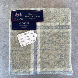 Abraham Moon 100% Wool XL FQ 60cm x 68cm - Windowpane Onyx '