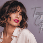 tendance coupe carré femme wavy moderne avec frange