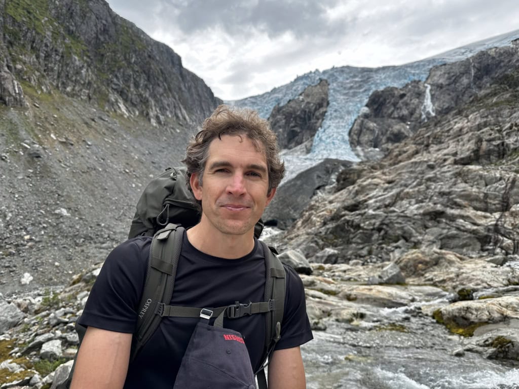 Hvor gale kan det gå? Alec Luhn ble funnet hard skadd etter seks dager i fjellene over Odda