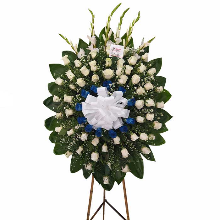 Corona-Funebre-Blanca-y-Azul-Floristeria-en-Cali